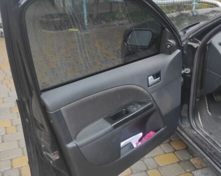 Черный Форд Мондео, объемом двигателя 1.8 л и пробегом 202 тыс. км за 5000 $, фото 4 на Automoto.ua