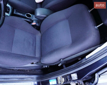 Черный Форд Мондео, объемом двигателя 2 л и пробегом 294 тыс. км за 3899 $, фото 23 на Automoto.ua