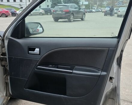 Черный Форд Мондео, объемом двигателя 2 л и пробегом 333 тыс. км за 1799 $, фото 11 на Automoto.ua