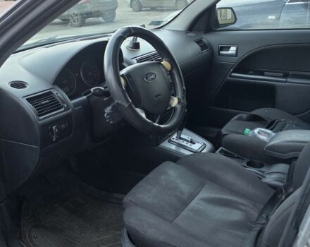 Чорний Форд Мондео, об'ємом двигуна 2 л та пробігом 333 тис. км за 1799 $, фото 9 на Automoto.ua
