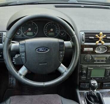 Черный Форд Мондео, объемом двигателя 1.99 л и пробегом 309 тыс. км за 5000 $, фото 1 на Automoto.ua