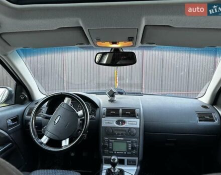 Черный Форд Мондео, объемом двигателя 2 л и пробегом 323 тыс. км за 4250 $, фото 7 на Automoto.ua