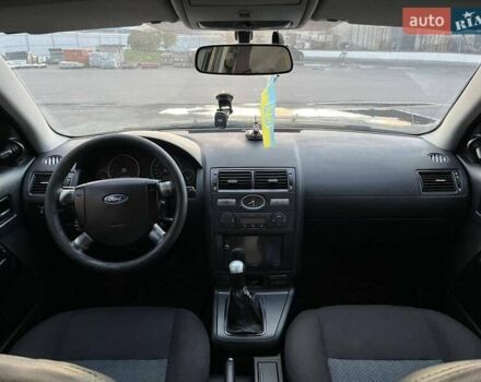 Черный Форд Мондео, объемом двигателя 1.8 л и пробегом 316 тыс. км за 3500 $, фото 12 на Automoto.ua