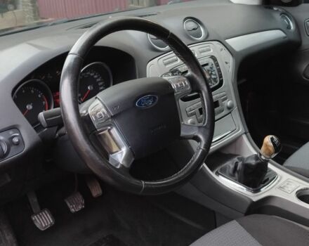 Черный Форд Мондео, объемом двигателя 1.6 л и пробегом 288 тыс. км за 6000 $, фото 3 на Automoto.ua