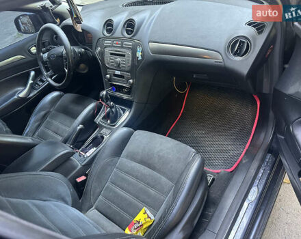 Черный Форд Мондео, объемом двигателя 2 л и пробегом 335 тыс. км за 5650 $, фото 7 на Automoto.ua