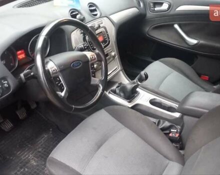 Черный Форд Мондео, объемом двигателя 1.8 л и пробегом 312 тыс. км за 5800 $, фото 3 на Automoto.ua