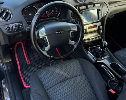 Черный Форд Мондео, объемом двигателя 2 л и пробегом 250 тыс. км за 6750 $, фото 10 на Automoto.ua