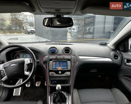 Чорний Форд Мондео, об'ємом двигуна 2 л та пробігом 250 тис. км за 5200 $, фото 8 на Automoto.ua