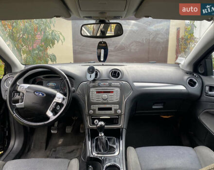 Черный Форд Мондео, объемом двигателя 1.8 л и пробегом 291 тыс. км за 6200 $, фото 5 на Automoto.ua