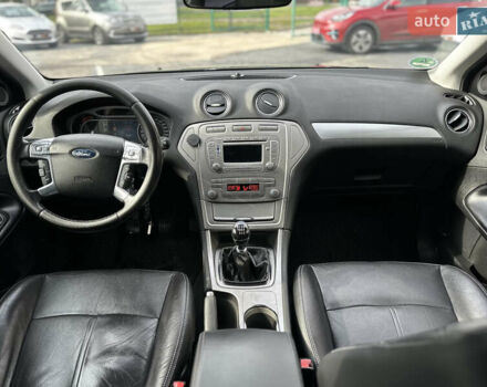 Чорний Форд Мондео, об'ємом двигуна 2 л та пробігом 265 тис. км за 8600 $, фото 33 на Automoto.ua