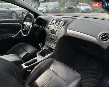 Чорний Форд Мондео, об'ємом двигуна 2 л та пробігом 265 тис. км за 8600 $, фото 32 на Automoto.ua