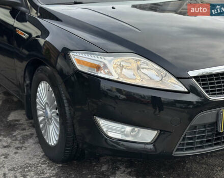 Чорний Форд Мондео, об'ємом двигуна 2 л та пробігом 265 тис. км за 8600 $, фото 10 на Automoto.ua