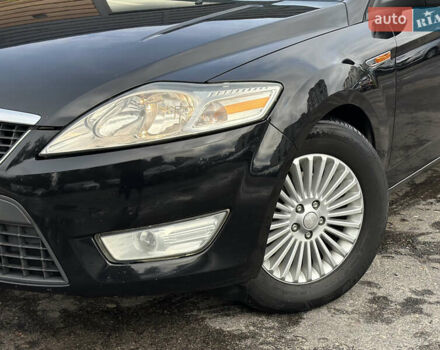 Чорний Форд Мондео, об'ємом двигуна 2 л та пробігом 265 тис. км за 8600 $, фото 4 на Automoto.ua