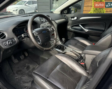 Чорний Форд Мондео, об'ємом двигуна 2 л та пробігом 265 тис. км за 8600 $, фото 31 на Automoto.ua