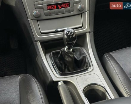 Чорний Форд Мондео, об'ємом двигуна 2 л та пробігом 265 тис. км за 8600 $, фото 44 на Automoto.ua