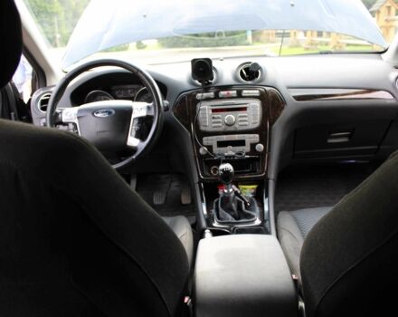 Чорний Форд Мондео, об'ємом двигуна 1.8 л та пробігом 295 тис. км за 4600 $, фото 9 на Automoto.ua