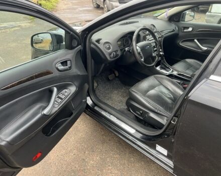 Черный Форд Мондео, объемом двигателя 2 л и пробегом 250 тыс. км за 3450 $, фото 4 на Automoto.ua