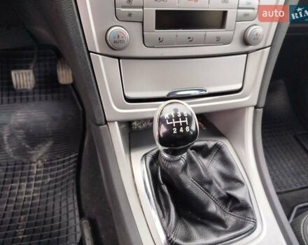 Чорний Форд Мондео, об'ємом двигуна 2 л та пробігом 286 тис. км за 6300 $, фото 18 на Automoto.ua