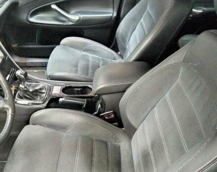 Черный Форд Мондео, объемом двигателя 2.18 л и пробегом 340 тыс. км за 8800 $, фото 4 на Automoto.ua