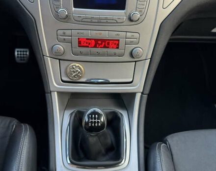 Черный Форд Мондео, объемом двигателя 2.2 л и пробегом 332 тыс. км за 6900 $, фото 16 на Automoto.ua