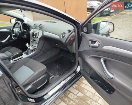 Чорний Форд Мондео, об'ємом двигуна 2 л та пробігом 286 тис. км за 6300 $, фото 11 на Automoto.ua