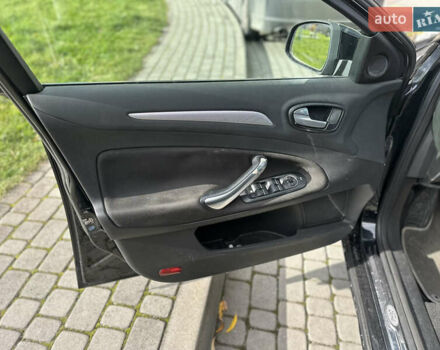 Чорний Форд Мондео, об'ємом двигуна 2 л та пробігом 285 тис. км за 4500 $, фото 18 на Automoto.ua