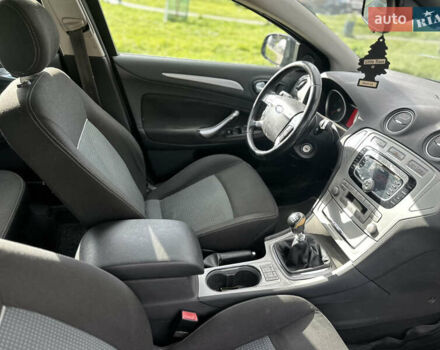 Чорний Форд Мондео, об'ємом двигуна 2 л та пробігом 285 тис. км за 4500 $, фото 13 на Automoto.ua