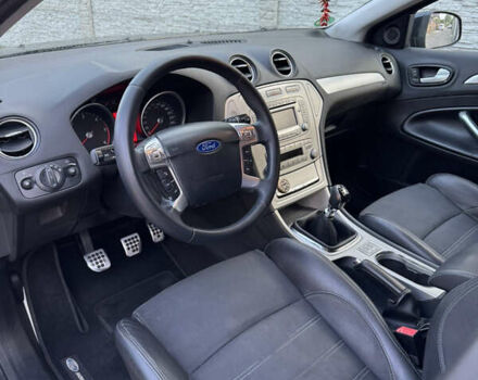 Черный Форд Мондео, объемом двигателя 2.2 л и пробегом 332 тыс. км за 6900 $, фото 9 на Automoto.ua