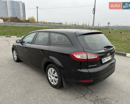 Черный Форд Мондео, объемом двигателя 2 л и пробегом 315 тыс. км за 4300 $, фото 8 на Automoto.ua