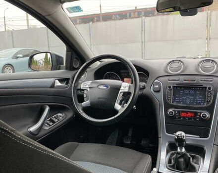 Чорний Форд Мондео, об'ємом двигуна 1.6 л та пробігом 190 тис. км за 7100 $, фото 49 на Automoto.ua