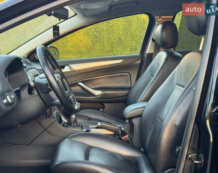 Черный Форд Мондео, объемом двигателя 1.6 л и пробегом 232 тыс. км за 8899 $, фото 38 на Automoto.ua