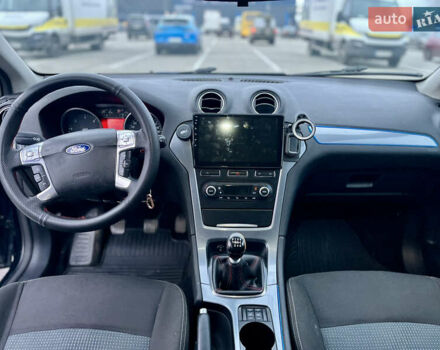 Черный Форд Мондео, объемом двигателя 1.56 л и пробегом 380 тыс. км за 5900 $, фото 20 на Automoto.ua