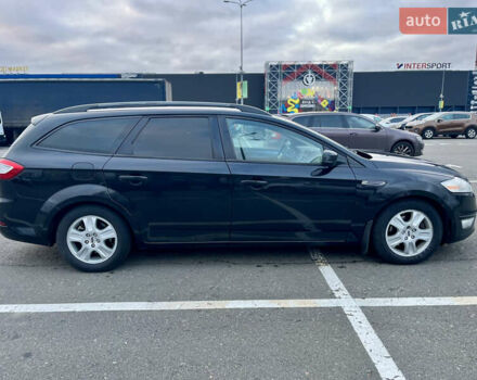 Черный Форд Мондео, объемом двигателя 1.56 л и пробегом 380 тыс. км за 5900 $, фото 4 на Automoto.ua
