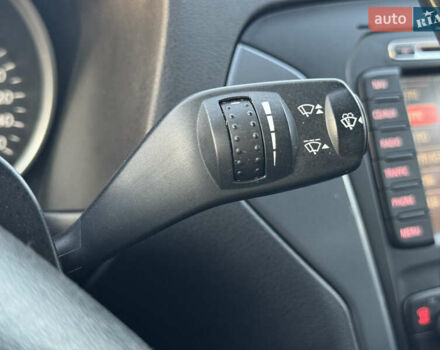 Черный Форд Мондео, объемом двигателя 1.6 л и пробегом 232 тыс. км за 8899 $, фото 46 на Automoto.ua