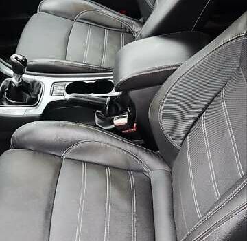 Чорний Форд Мондео, об'ємом двигуна 1.56 л та пробігом 277 тис. км за 8200 $, фото 12 на Automoto.ua