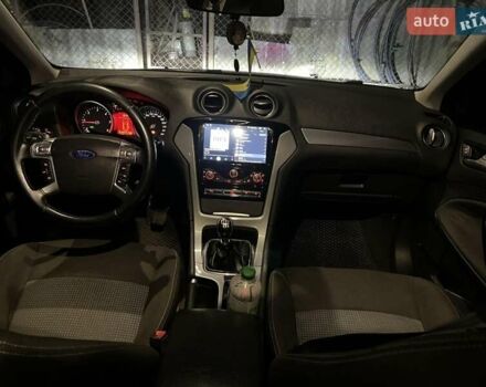 Черный Форд Мондео, объемом двигателя 2.02 л и пробегом 280 тыс. км за 7300 $, фото 12 на Automoto.ua