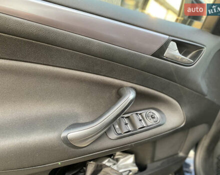 Черный Форд Мондео, объемом двигателя 2 л и пробегом 280 тыс. км за 7000 $, фото 13 на Automoto.ua