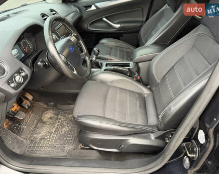 Чорний Форд Мондео, об'ємом двигуна 2.2 л та пробігом 274 тис. км за 7777 $, фото 24 на Automoto.ua