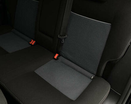 Чорний Форд Мондео, об'ємом двигуна 1.6 л та пробігом 190 тис. км за 7100 $, фото 40 на Automoto.ua