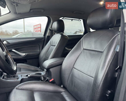 Черный Форд Мондео, объемом двигателя 1.6 л и пробегом 232 тыс. км за 8999 $, фото 46 на Automoto.ua