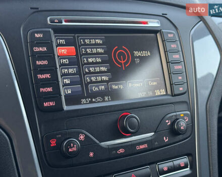 Черный Форд Мондео, объемом двигателя 1.6 л и пробегом 232 тыс. км за 8899 $, фото 54 на Automoto.ua