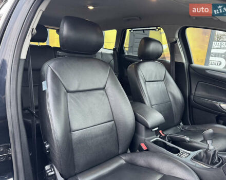 Черный Форд Мондео, объемом двигателя 1.6 л и пробегом 232 тыс. км за 8999 $, фото 29 на Automoto.ua