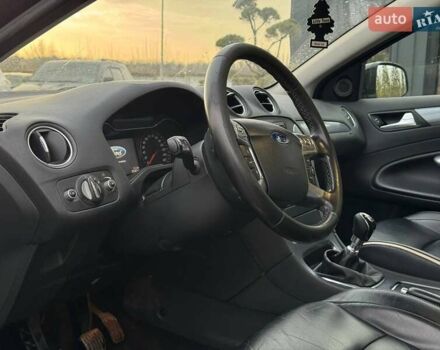 Чорний Форд Мондео, об'ємом двигуна 1.56 л та пробігом 300 тис. км за 6500 $, фото 19 на Automoto.ua