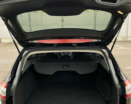 Чорний Форд Мондео, об'ємом двигуна 1.6 л та пробігом 190 тис. км за 7100 $, фото 41 на Automoto.ua