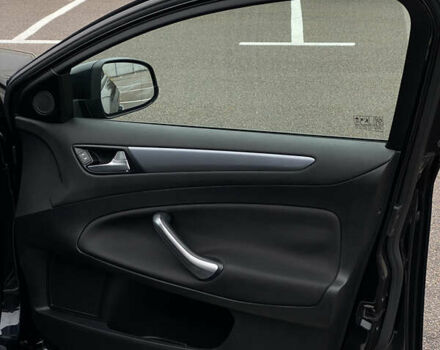 Чорний Форд Мондео, об'ємом двигуна 1.6 л та пробігом 190 тис. км за 7100 $, фото 45 на Automoto.ua