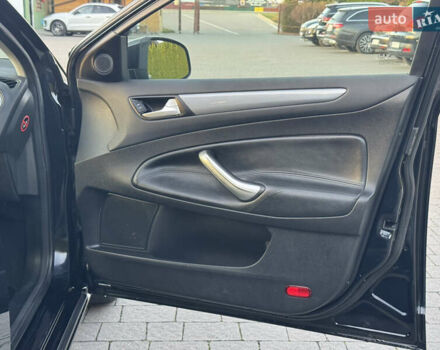 Черный Форд Мондео, объемом двигателя 1.6 л и пробегом 232 тыс. км за 8899 $, фото 88 на Automoto.ua