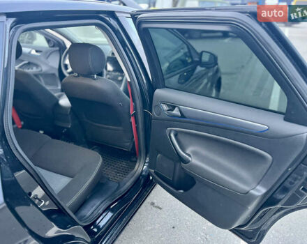 Черный Форд Мондео, объемом двигателя 1.56 л и пробегом 380 тыс. км за 5900 $, фото 11 на Automoto.ua