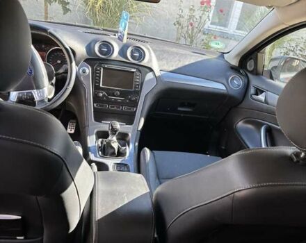 Чорний Форд Мондео, об'ємом двигуна 1.6 л та пробігом 239 тис. км за 7300 $, фото 3 на Automoto.ua