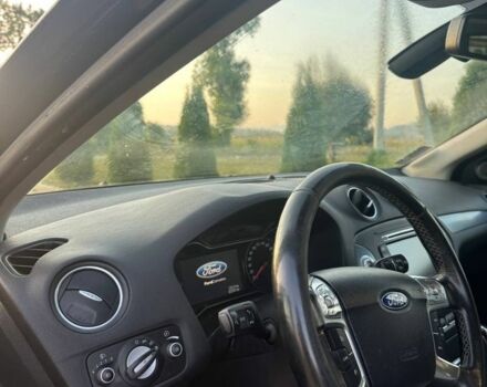 Черный Форд Мондео, объемом двигателя 2 л и пробегом 300 тыс. км за 7500 $, фото 4 на Automoto.ua