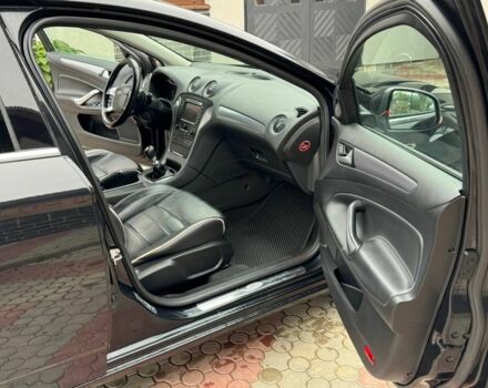 Черный Форд Мондео, объемом двигателя 1.6 л и пробегом 300 тыс. км за 7400 $, фото 8 на Automoto.ua